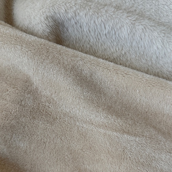 Sloth blanket/robe - Picture 5 of 7